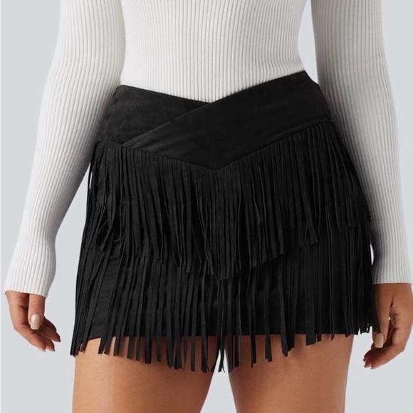 HALARA Dresses & Skirts - HALARA Crossover High Waisted 2-in-1 Fringe Hem Bodycon Mini Suede Party Skirt